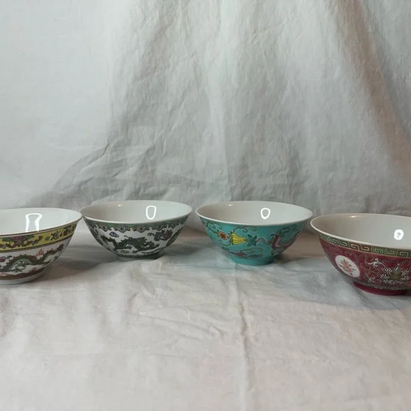 Set of 4 Vintage Chinese Fruit Bowls - Picture 8 of 8